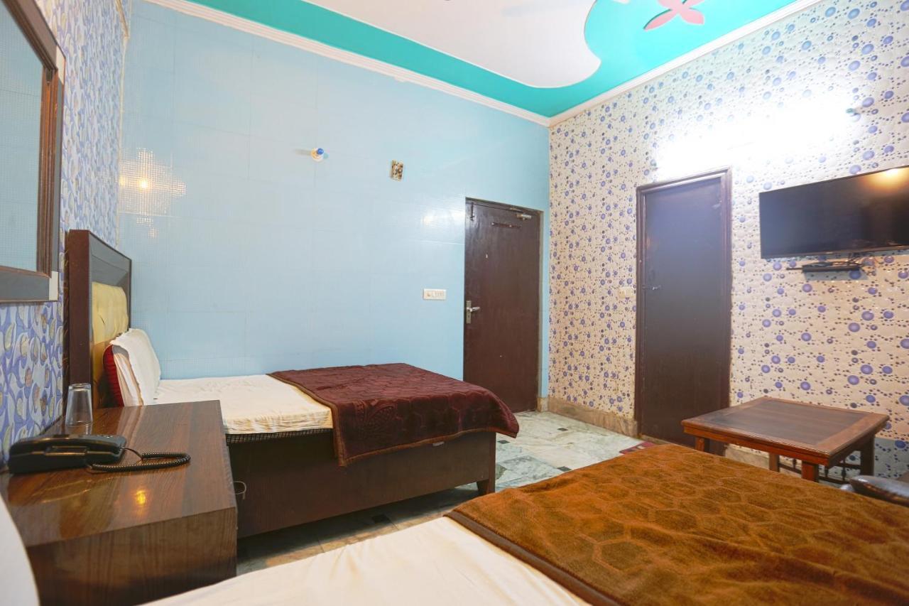 Spot On 43436 Hotel Mannat Spot Moradabad Eksteriør bilde