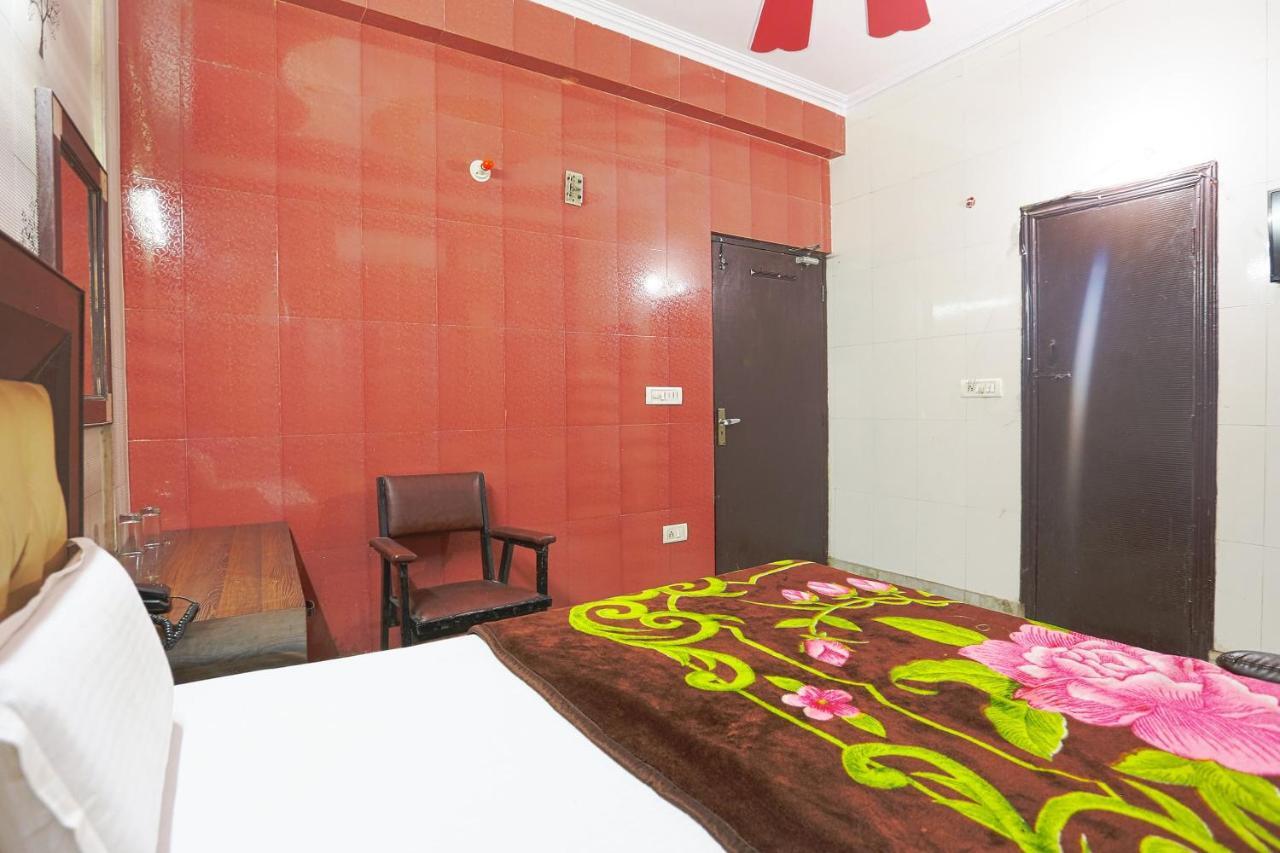 Spot On 43436 Hotel Mannat Spot Moradabad Eksteriør bilde