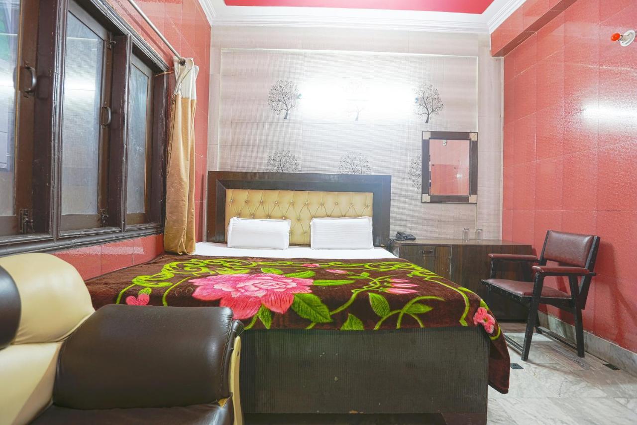 Spot On 43436 Hotel Mannat Spot Moradabad Eksteriør bilde