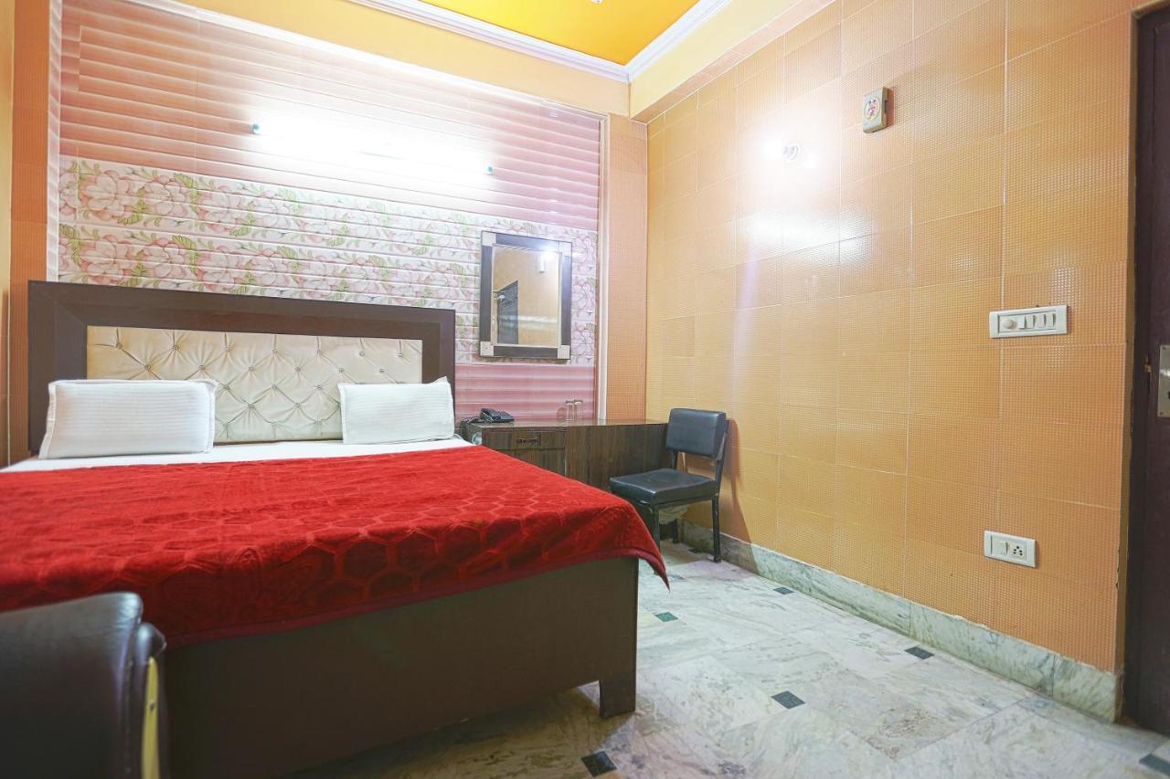 Spot On 43436 Hotel Mannat Spot Moradabad Eksteriør bilde