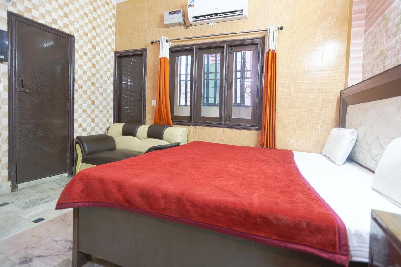 Spot On 43436 Hotel Mannat Spot Moradabad Eksteriør bilde