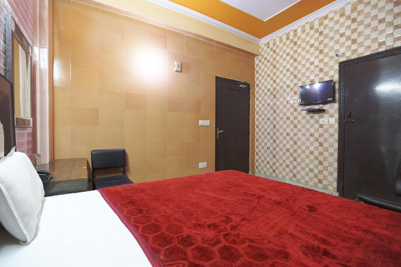 Spot On 43436 Hotel Mannat Spot Moradabad Eksteriør bilde